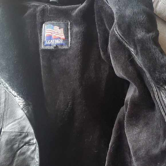 Leather Black Fur-Lined Coat - Picture 3 of 3